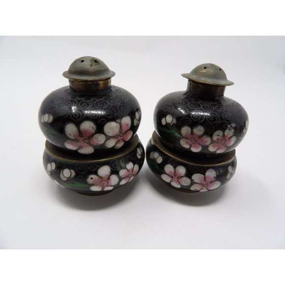 Pair Vintage Salt Cellars & Pepper Shakers Black w White Enamel Painted Flowers - Picture 2 of 12